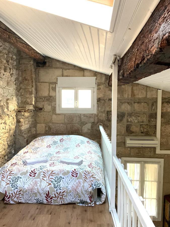 Ferienwohnung Place Aux Herbes Nîmes Exterior foto