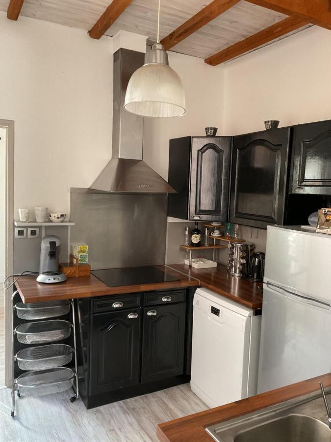 Ferienwohnung Place Aux Herbes Nîmes Exterior foto